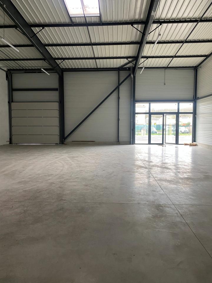 Local d'activité Marange-Silvange 1050m² Location local d'activité Marange-Silvange Moselle OLACT2422146 2